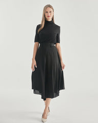 ニット素材のタートルネックTシャツ