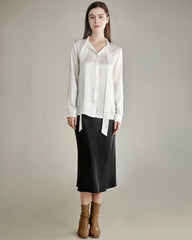 エレガントなシルクボウタイブラウス