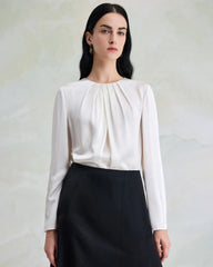 エレガントな洗えるシルクプルオーバーブラウス