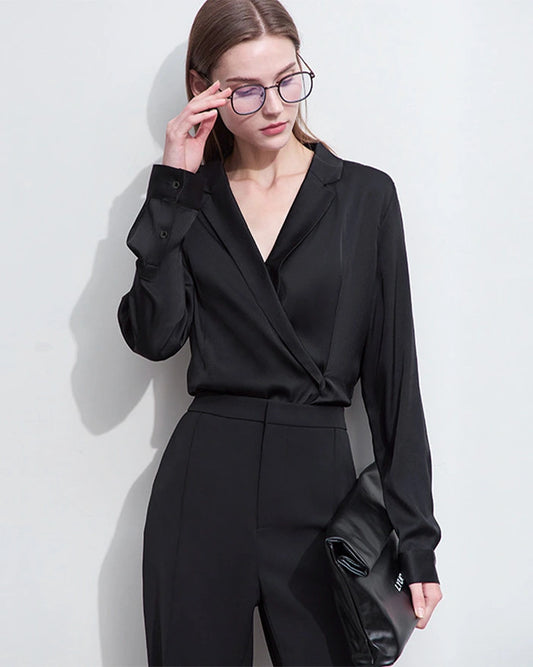 ミニマルデザイン シルクVネック長袖ブラウス