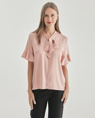 ラッフルデザインのボウタイネック シルクブラウス