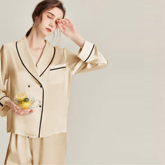 ダブルボタンの22匁シルクパジャマセット