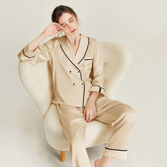 ダブルボタンの22匁シルクパジャマセット