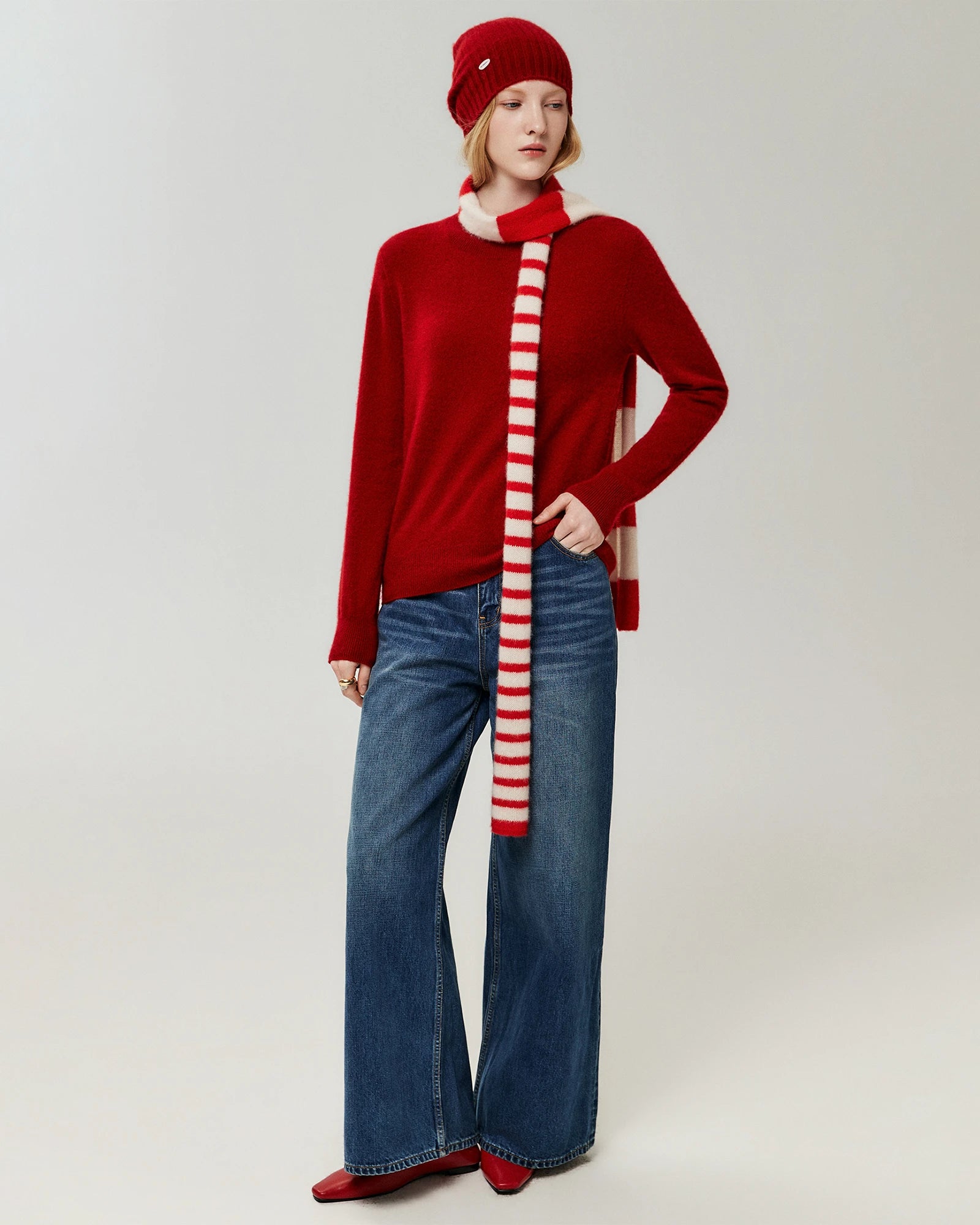 100%カシミヤ リブ編みクルーネックプルオーバー