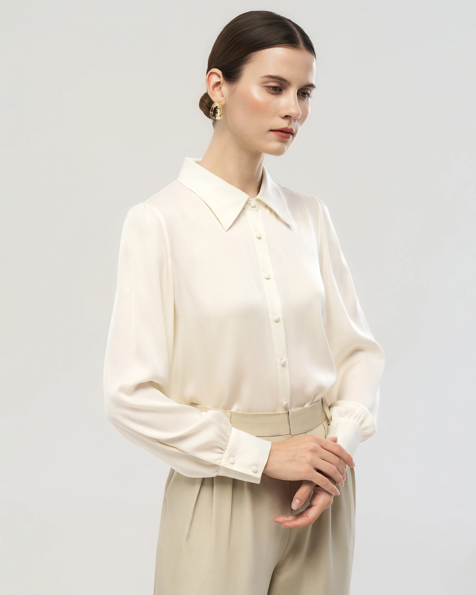 19匁シルク ラッフルカラー 長袖ブラウス