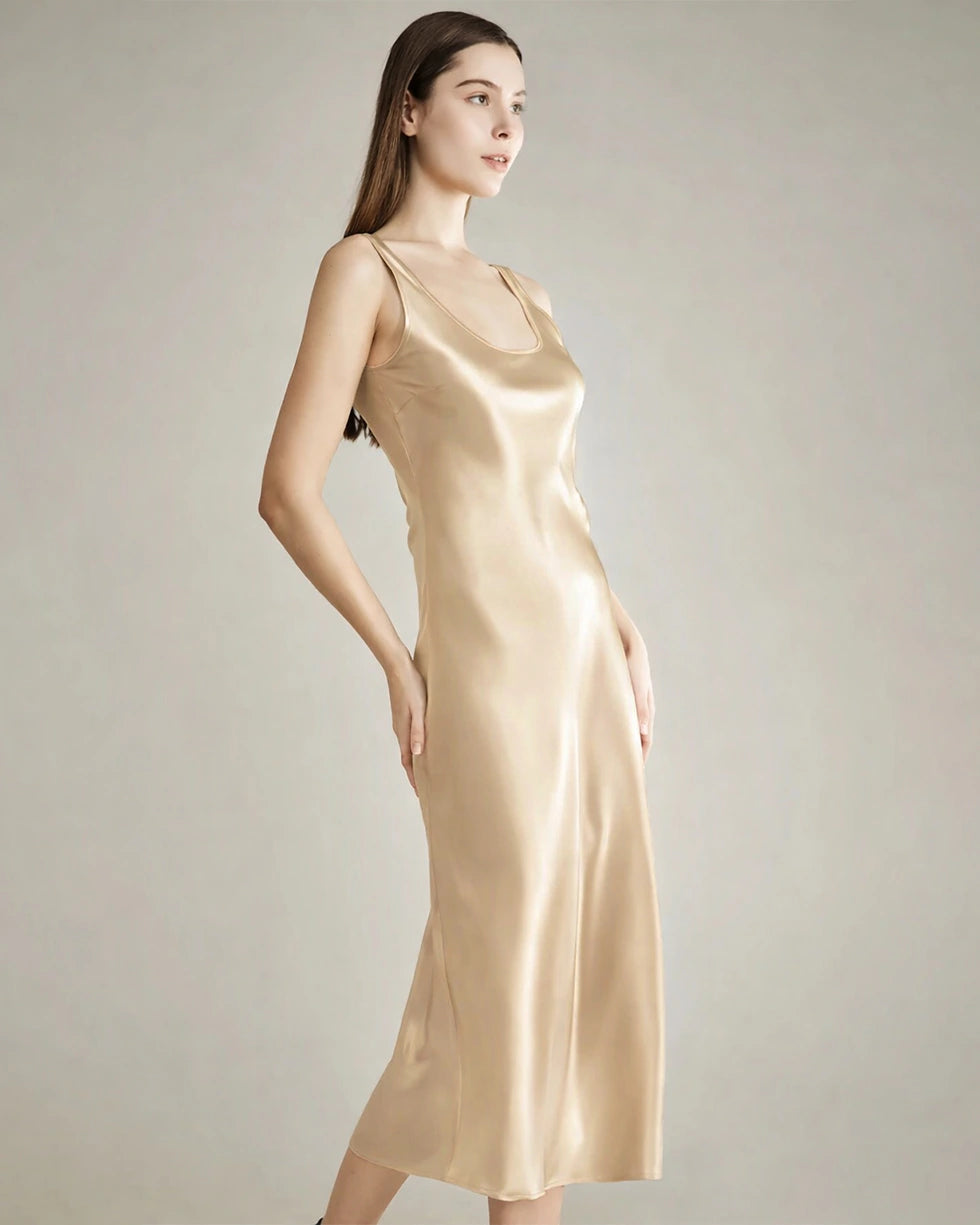 スクープネック ミディ丈 シルクスリップドレス