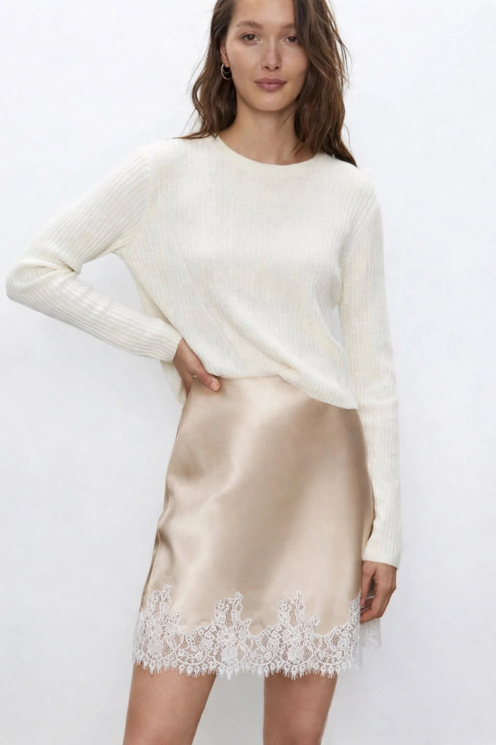 レーストリム付きバイアスカット シルクミニスリップスカート