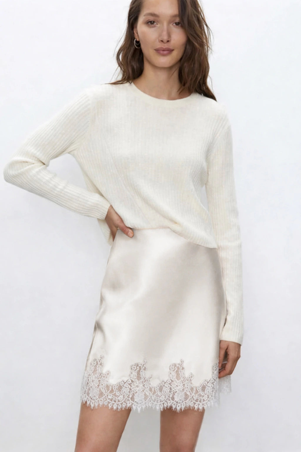 レーストリム付きバイアスカット シルクミニスリップスカート