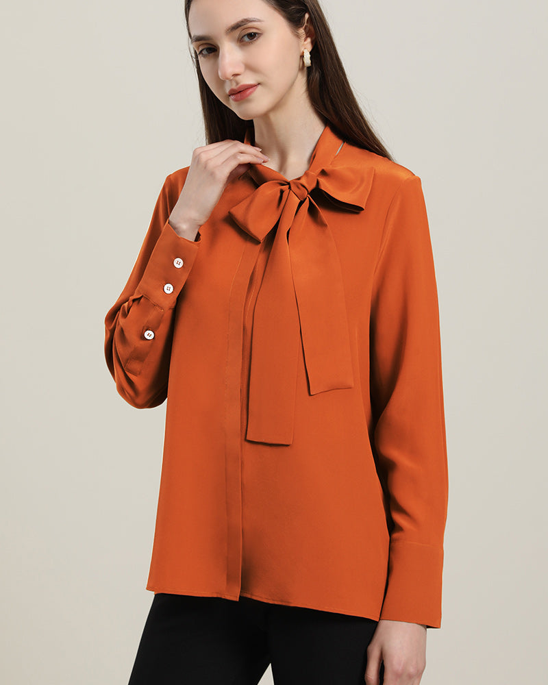 女性用 ボウタイ付きシルクシャツ