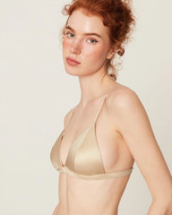 シルクフロントホックワイヤレスブラ＆ショーツセット
