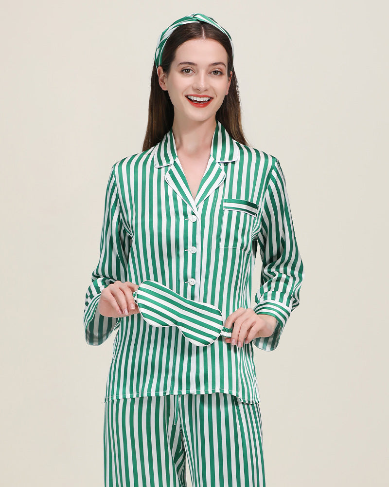 クラシックなストライプ柄シルクパジャマ