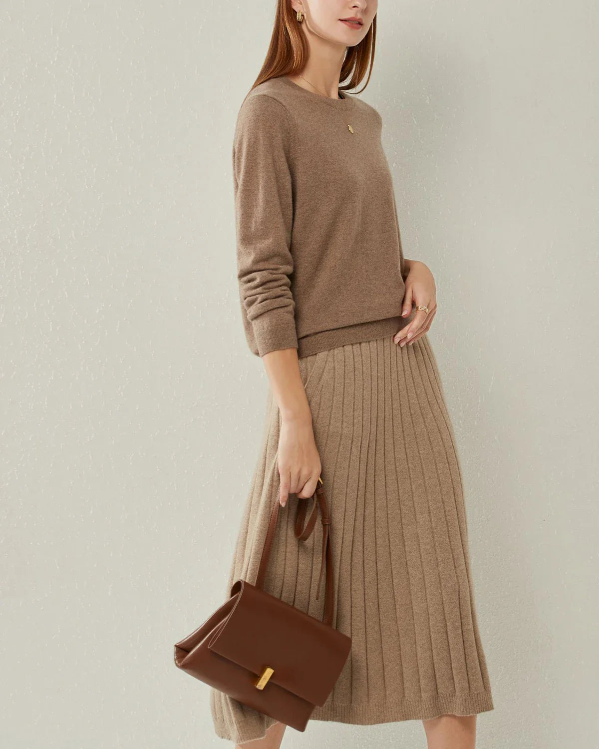 軽量クルーネックカシミヤニット