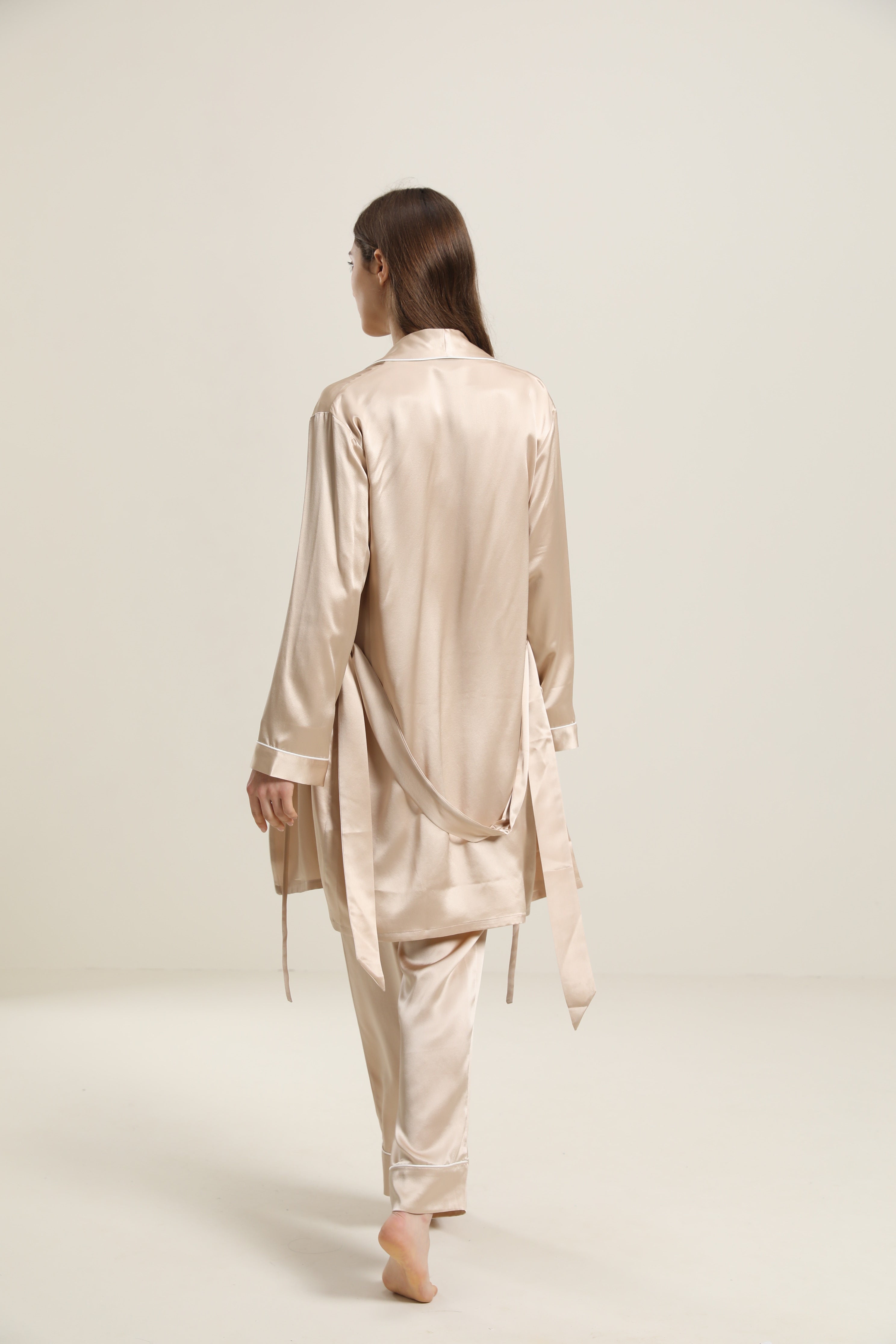 女性用 22匁クラシックミドル丈シルクローブ