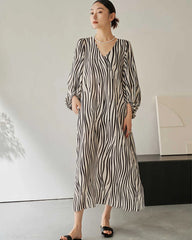 ゆったりゼブラ柄シルクドレス