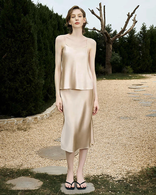 スクープネックシルクキャミソール