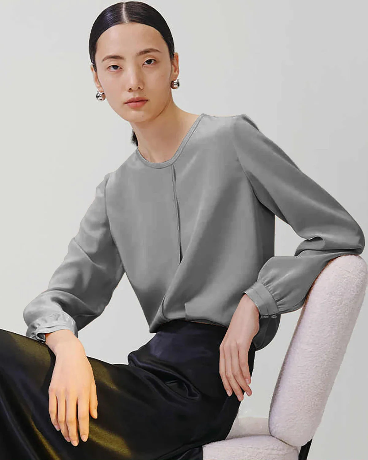 ラウンドネック プリーツ シルクブラウス