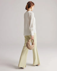 プリーツラウンドネックシルクブラウス