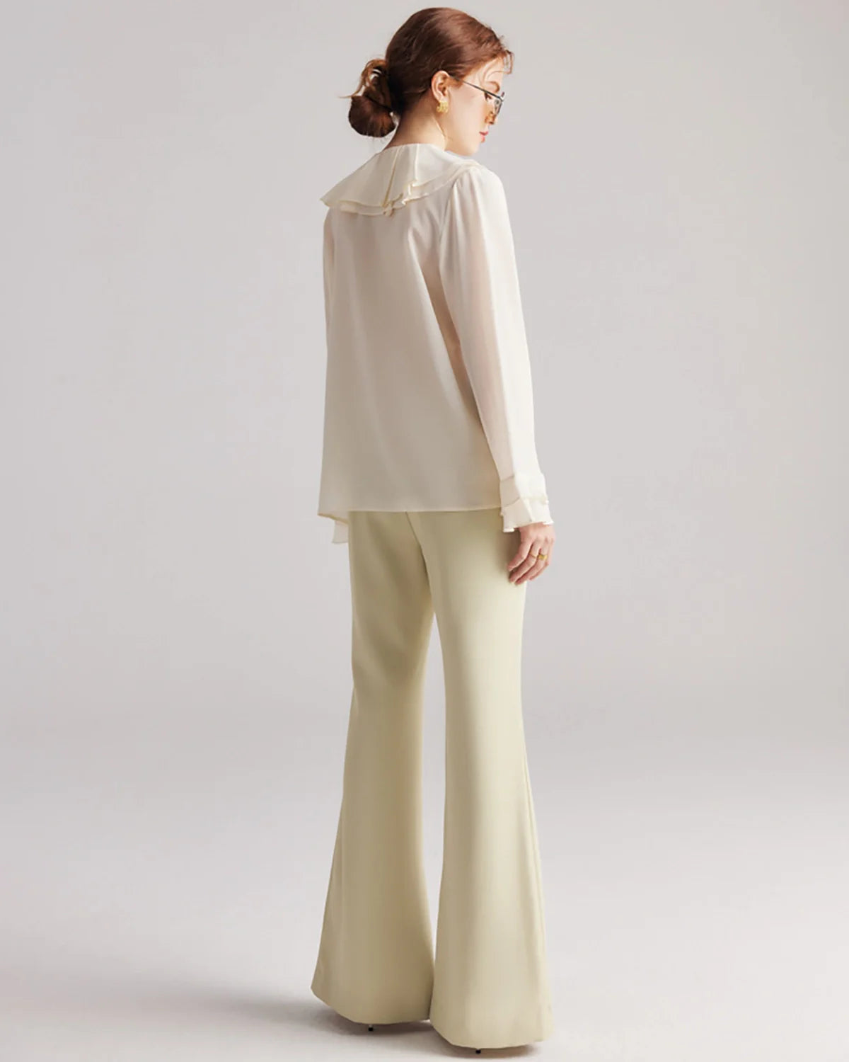 ラッフルネック フレア シルクブラウス