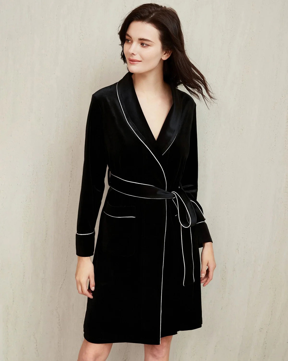 女性用 ベルベットガウン＆シルクナイトドレス