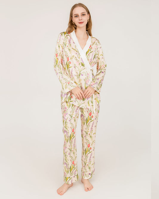 花柄プリントのラップ風シルクパジャマセット