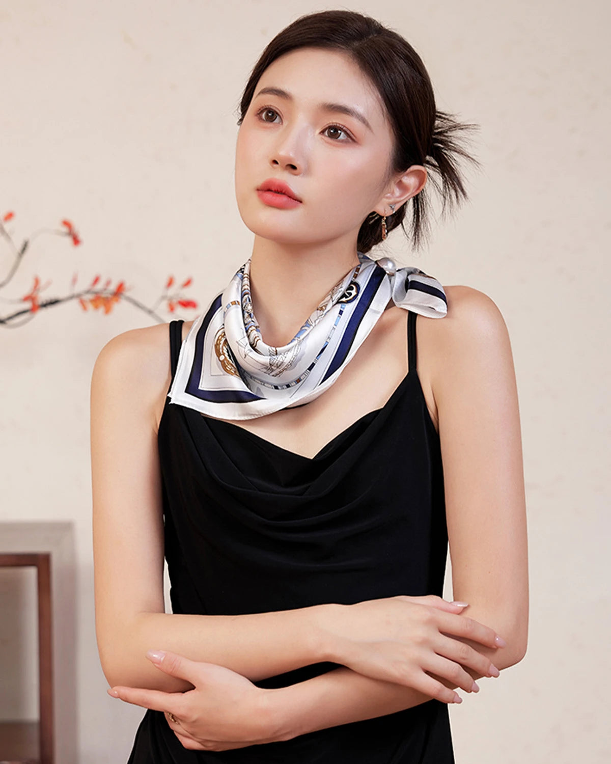 ナチカル柄シルクスカーフ