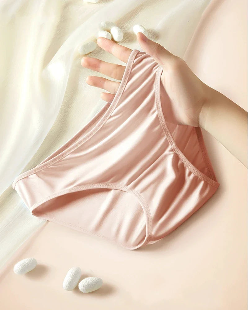 女性用ミッドライズ・シルクニットショーツ