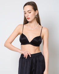 100％シルクサテン使用、柔らかく通気性の良いカップ付きワイヤレスブラ