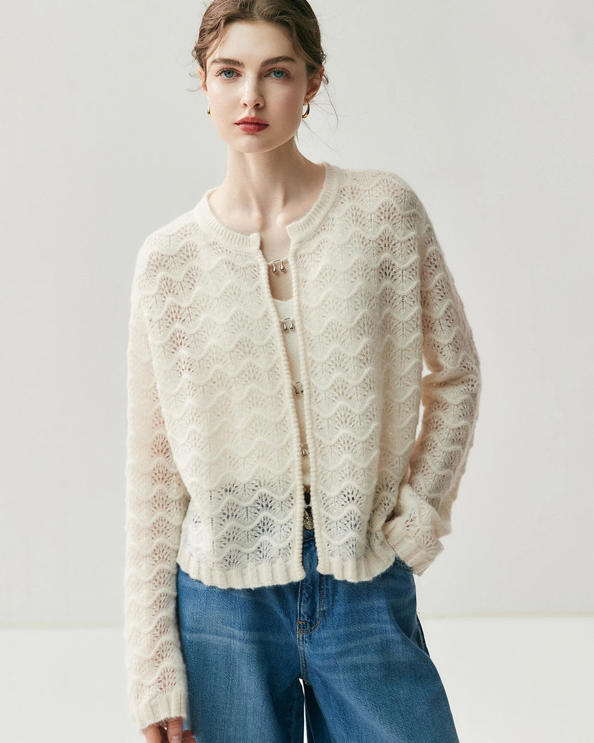 シルクカシミヤ カーディガン（金属ボタン付き）