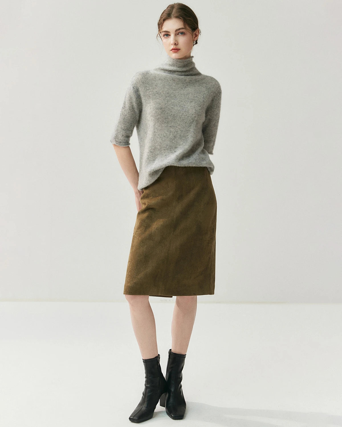 シルクカシミヤ半袖タートルネックセーター