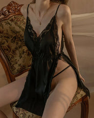 Vネックバックレスシルクナイトドレス