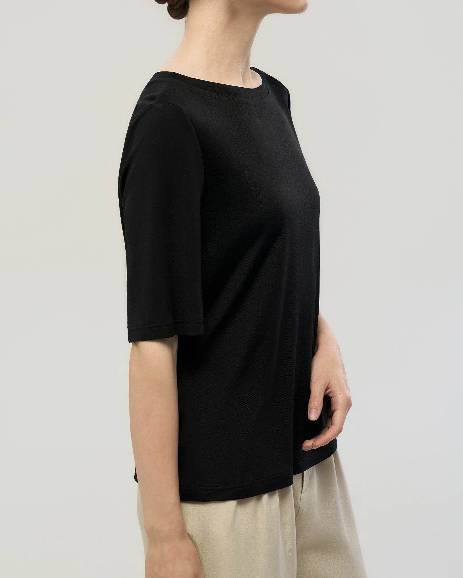 ウォッシャブルシルク ジャージー クルーネックTシャツ