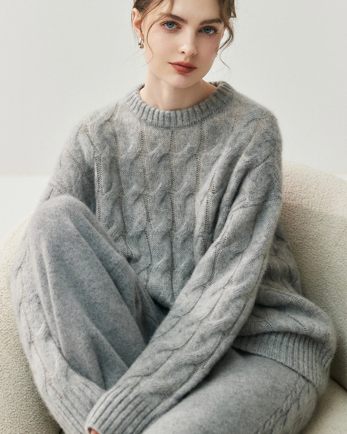 レディース ケーブル編み シルクカシミヤ オーバーサイズプルオーバー