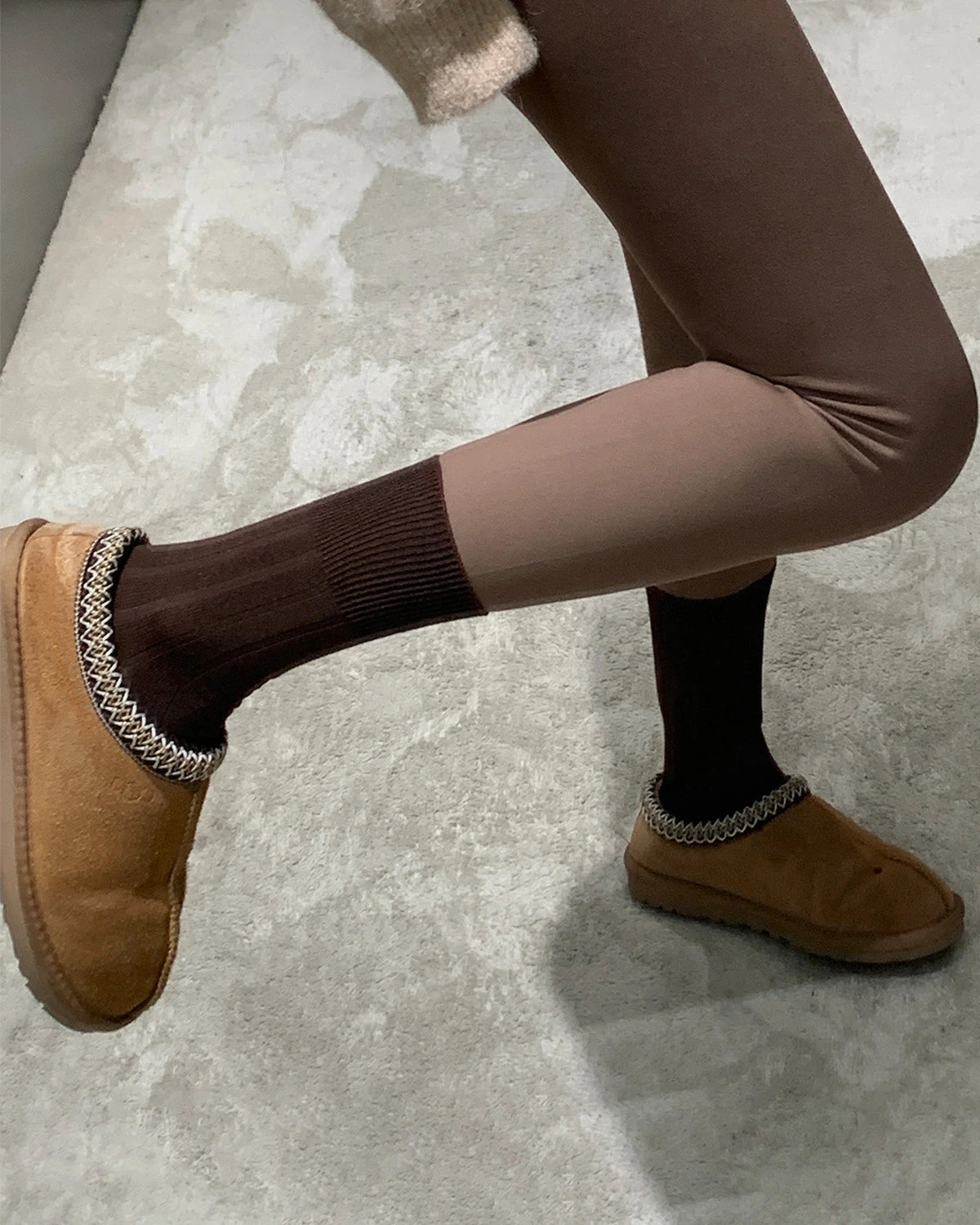 レディース カシミヤ・モダール混 クルー丈ソックス