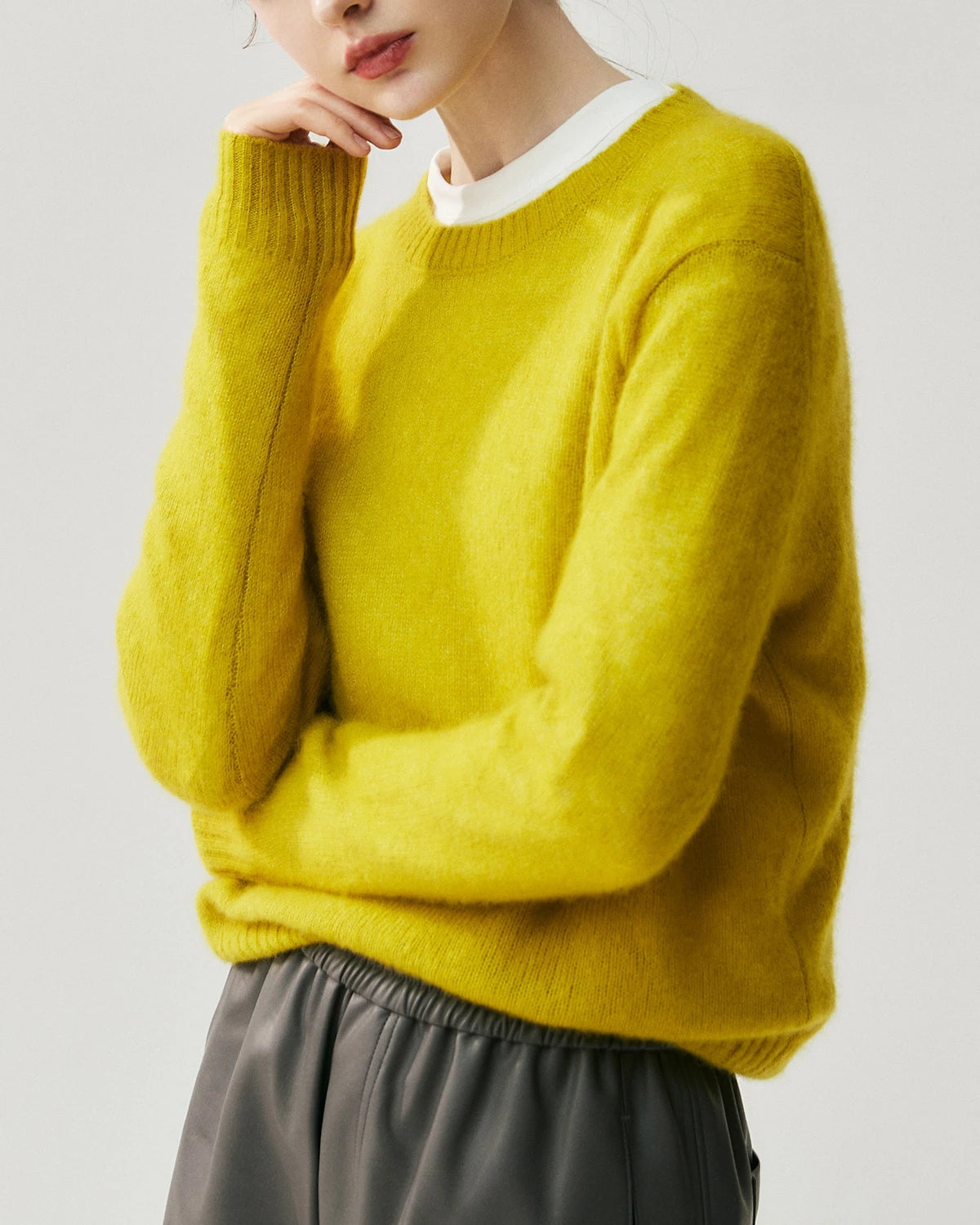 レディース軽量クルーネックカシミヤセーター