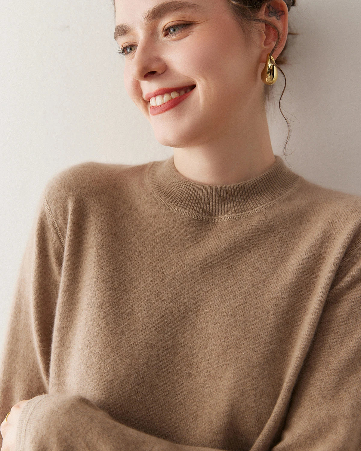 レディース軽量カシミヤモックネックセーター