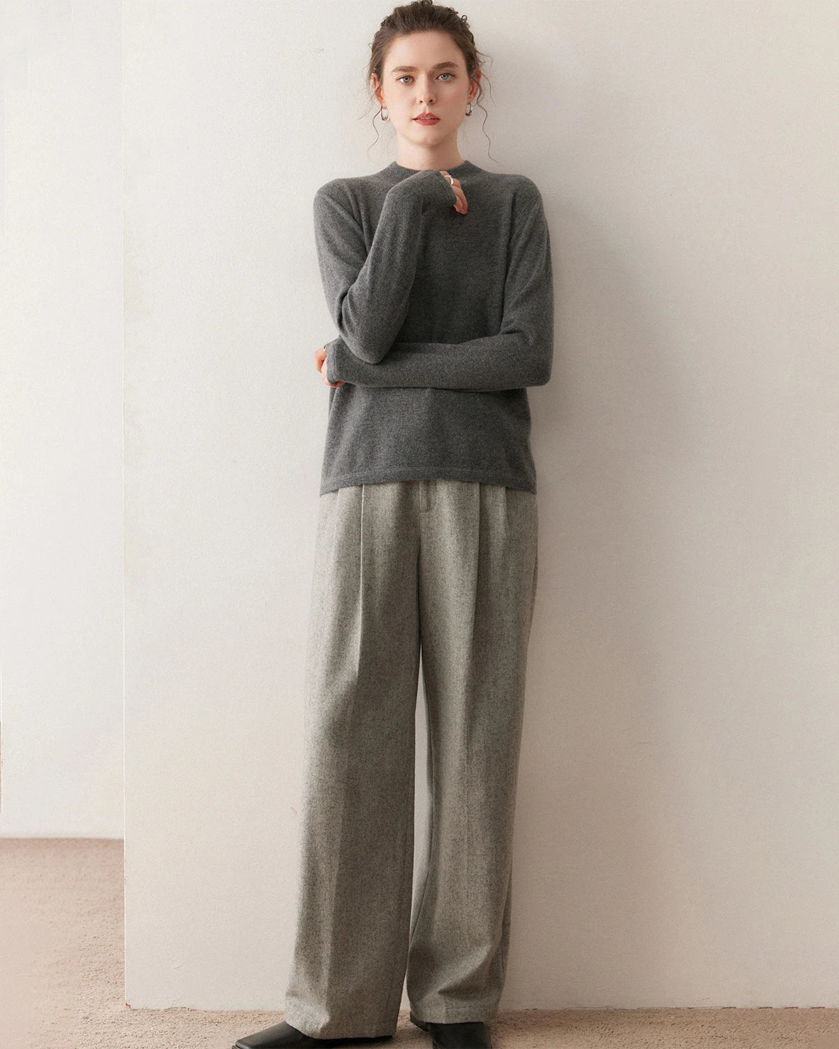 レディース軽量カシミヤモックネックセーター