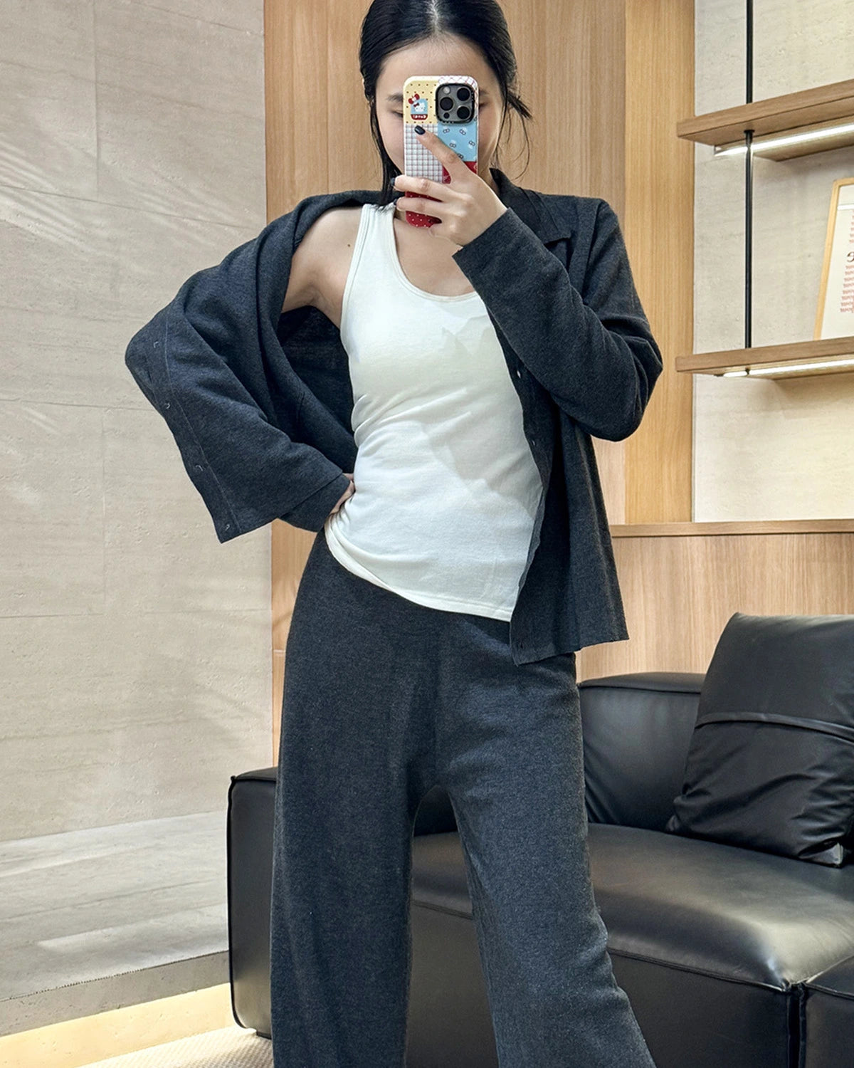 ウール素材のサーマルタンクトップ（内蔵ブラ付き）