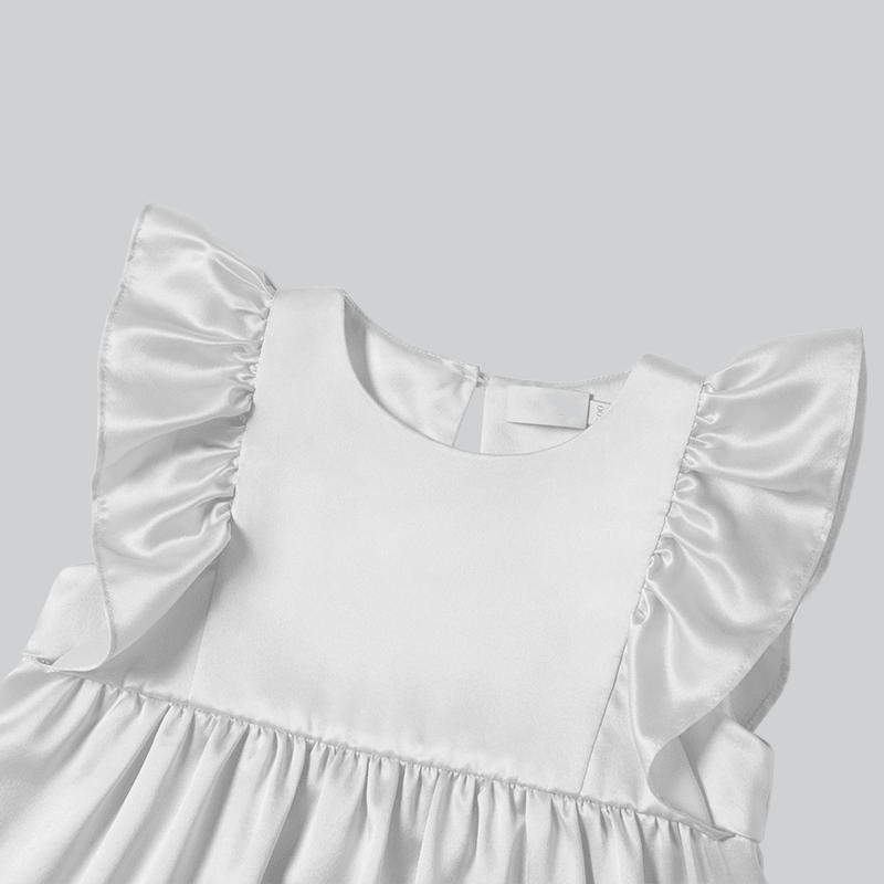 かわいい女の子用シルクドレス