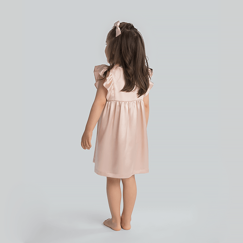 かわいい女の子用シルクドレス