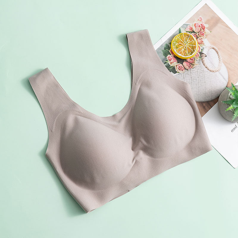 肌にやさしいワイヤレスシルクブラジャー