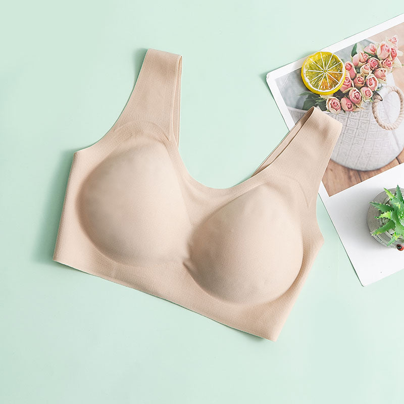 肌にやさしいワイヤレスシルクブラジャー