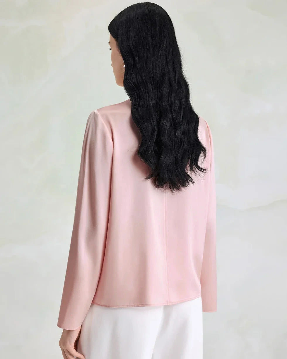 エレガントな洗えるシルクプルオーバーブラウス